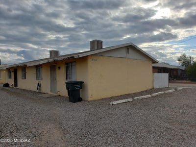 /international/us/5754-e-28th-street-tucson-az-110100532977/