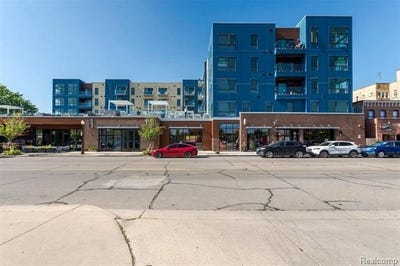 /international/us/166-oak-street-wyandotte-mi-110107339096/
