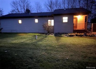 /international/us/5275-lippincott-road-elba-twp-mi-110107958743/
