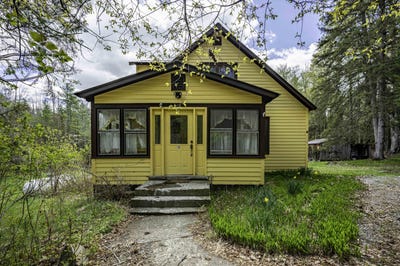 /international/us/28-west-road-north-creek-ny-110107989228/
