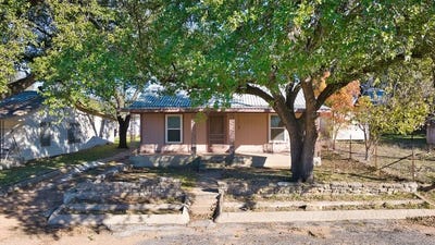 /international/us/511-s-pecan-st-mason-tx-110104256243/