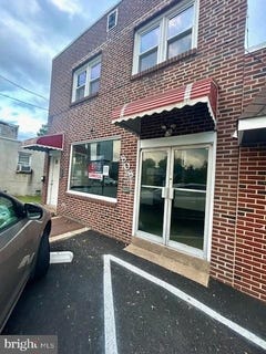 /international/us/808-macdade-boulevard-folsom-pa-110105091322/