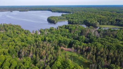 /international/us/19-29-on-enterprise-lake-rd-wi-110109116935/