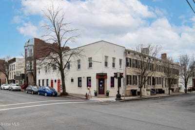/international/us/6-franklin-place-troy-ny-110107053905/
