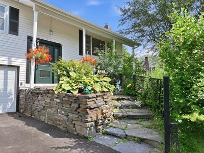 /international/us/30-drury-drive-essex-junction-vt-110119297424/