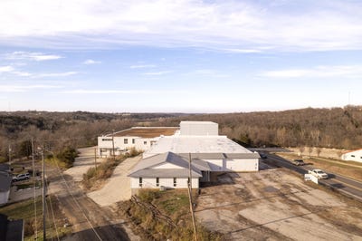/international/us/209-w-main-street-linn-mo-110105796150/