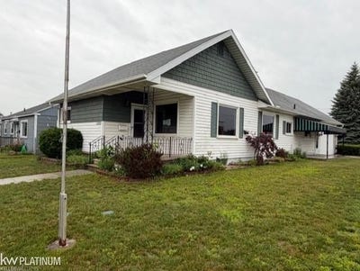 /international/us/1303-23rd-street-port-huron-al-110109155873/