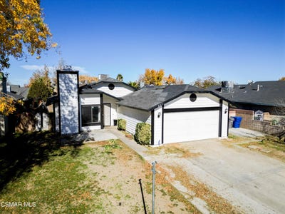 /international/us/837-sunrise-court-lancaster-ca-110108612460/