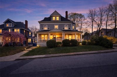 /international/us/739-rock-street-fall-river-ma-110107694912/