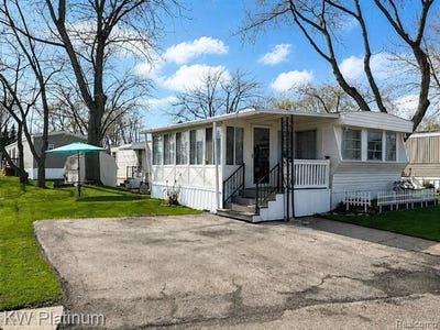 /international/us/50-mack-ave-marysville-mi-110107437349/