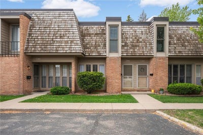 /international/us/6373-barrie-road-edina-mn-110108384462/