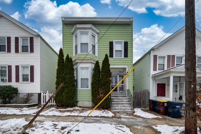 /international/us/1529-7th-avenue-watervliet-ny-110104140108/
