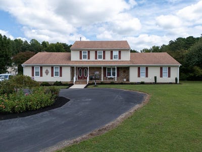 /international/us/904-forest-lane-south-hill-va-110119755157/