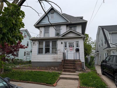 /international/us/93-42-212th-street-queens-village-ny-110107932524/
