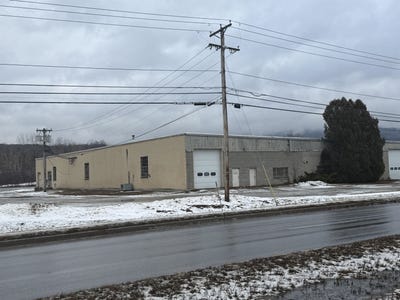 /international/us/159-phyllis-lane-bennington-vt-110106851703/