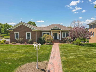 /international/us/2111-birch-leaf-lane-blacksburg-va-110108010349/