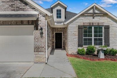 /international/us/398-mesa-drive-lone-oak-tx-110100625345/?lang=en