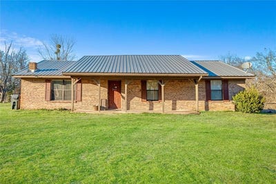 /international/us/239-county-road-1482-bogata-tx-110097789021/