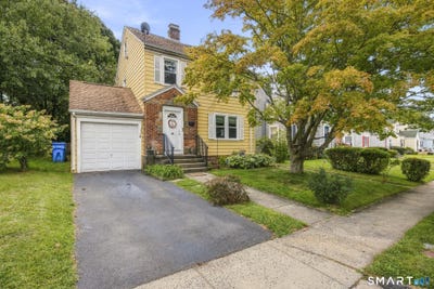 /international/us/12-w-helen-street-hamden-ct-110110349167/
