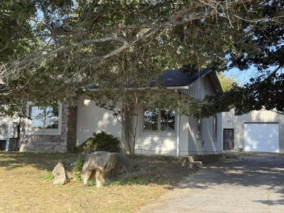 /international/us/200-high-street-russell-springs-ky-110119892384/