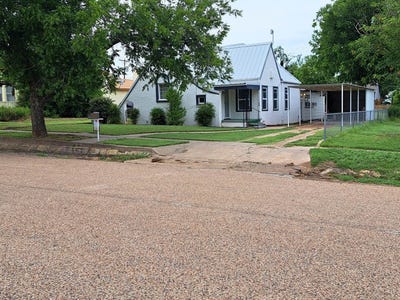/international/us/406-n-6th-street-ballinger-tx-110105901823/