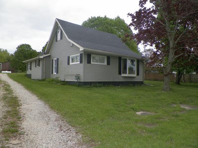 /international/us/213-cass-street-tustin-mi-110099715154/