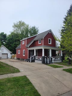 /international/us/821-fletcher-street-owosso-mi-110108119453/