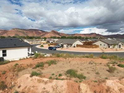 /international/us/1675-se-creekside-dr-kanab-ut-110120038497/