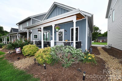 /international/us/28-cottage-court-granite-falls-nc-110108468637/