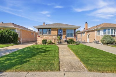 /international/us/2416-ernst-street-franklin-park-il-110120462810/