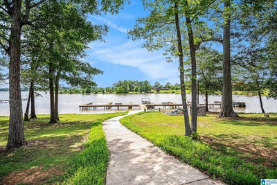 /international/us/44164-highway-78-lincoln-al-110107875584/