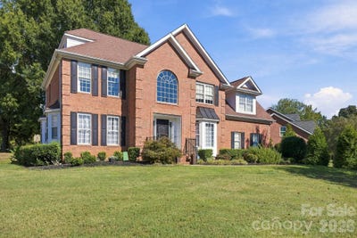 /international/us/15737-agincourt-drive-huntersville-nc-110120459847/