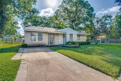 /international/us/1007-quincy-circle-garland-tx-110108687661/