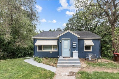 /international/us/1560-stickney-avenue-south-saint-paul-mn-110099987984/