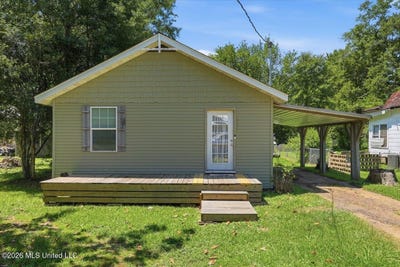 /international/us/205-3rd-street-mendenhall-ms-110108720844/