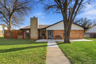 /international/us/1008-royal-lane-graham-tx-110106205312/