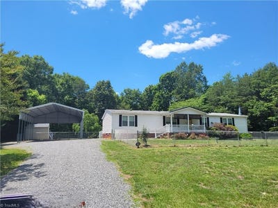 /international/us/1063-frans-road-westfield-nc-110108550141/