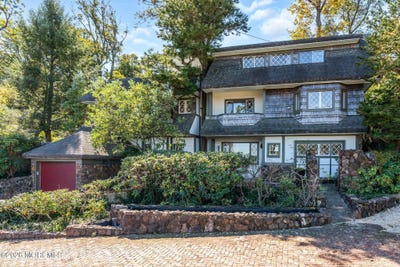 /international/us/7-hillside-road-atlantic-highlands-nj-110120450745/