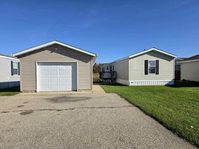 /international/us/310-vandervort-street-tomah-wi-110120417812/