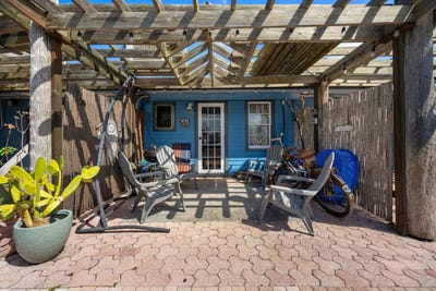 /international/us/6810-front-street-key-west-fl-110109646483/