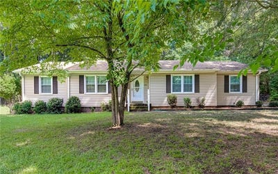 /international/us/3545-n-lakeshore-drive-clemmons-nc-110101068134/
