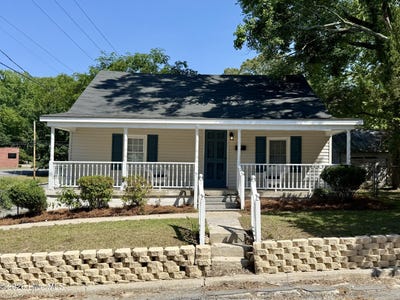 /international/us/101-cherry-street-williamston-nc-110108218088/