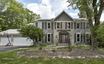 /international/us/155-salford-drive-algonquin-il-110108437752/