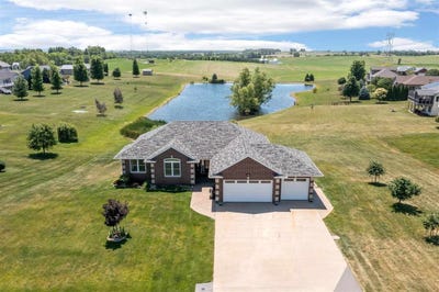 /international/us/1490-ridgeview-ave-westliberty-ia-110108572095/