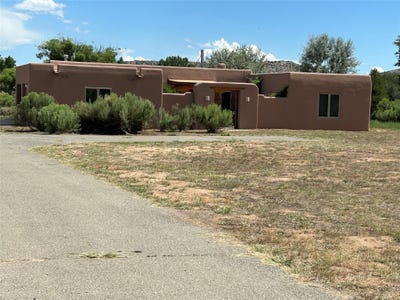 /international/us/22-private-drive-1680-abiquiu-nm-110101435418/