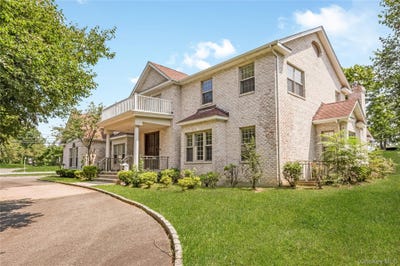 /international/us/52-snapdragon-lane-roslyn-heights-ny-110109568755/