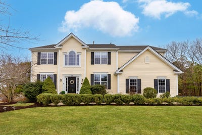 /international/us/415-raymond-road-plymouth-ma-110098751316/