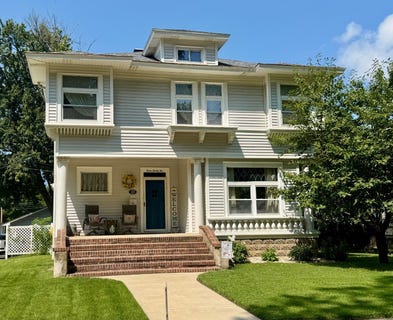 /international/us/325-n-elliott-st-olney-il-110109771841/
