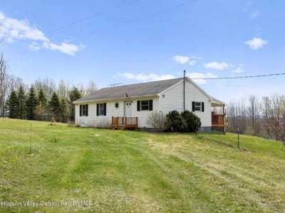 /international/us/414-smith-road-worcester-ny-110108337607/