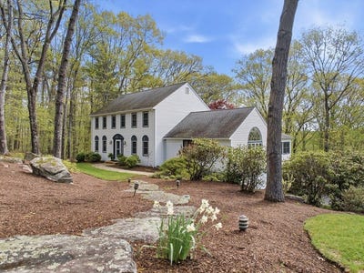 /international/us/8-valleywood-rd-hopkinton-ma-110107995777/